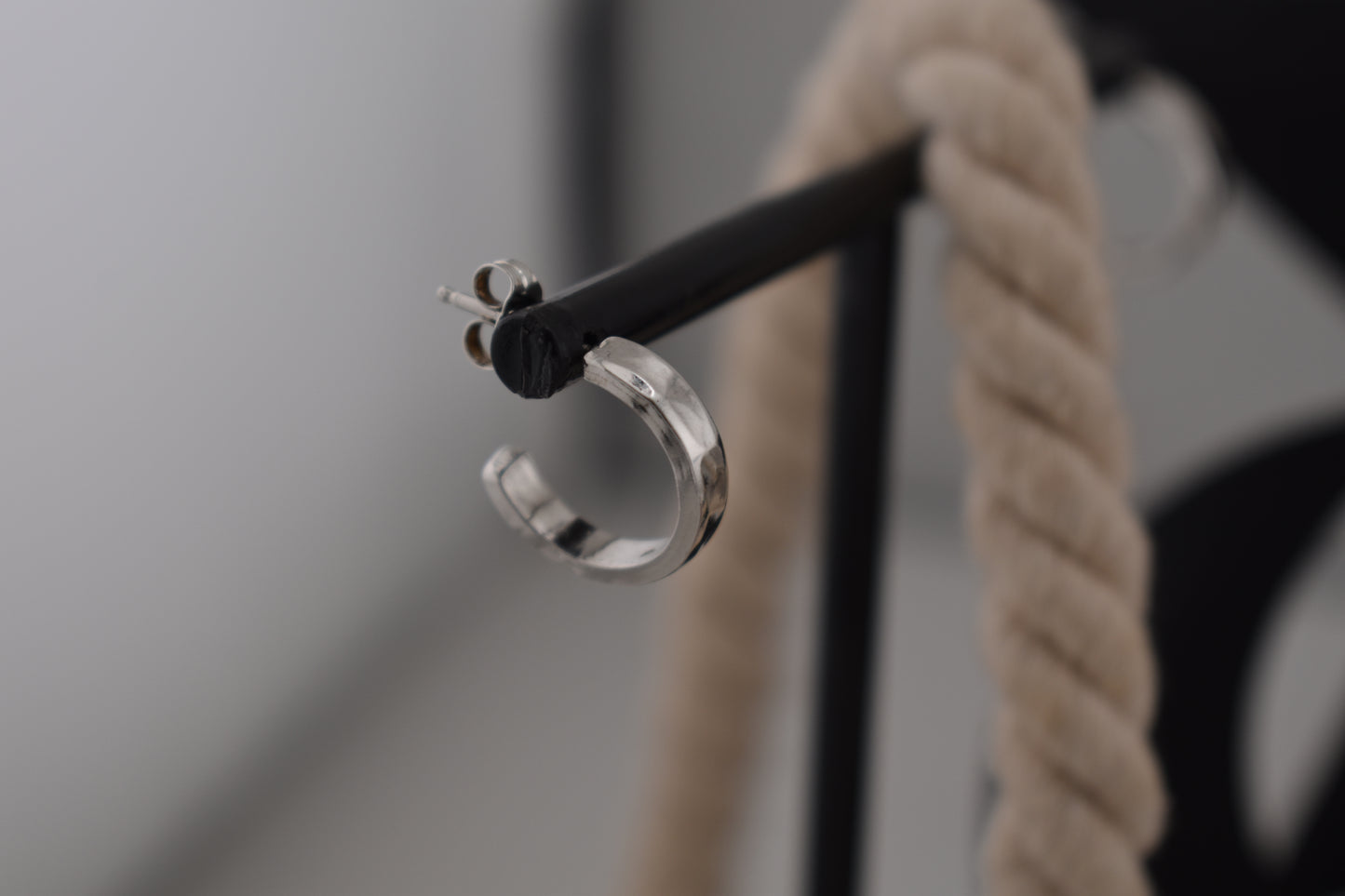 Small sterling silver hoops